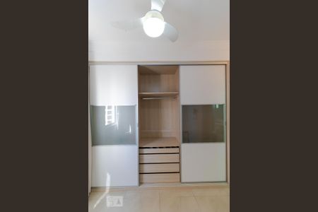 Apartamento à venda com 67m², 3 quartos e 1 vaga Apartamento à venda com 67m², 3 quartos e 1 vagaSuíte - Armário