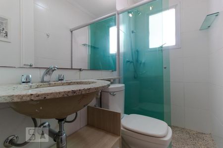 Apartamento à venda com 67m², 3 quartos e 1 vaga Apartamento à venda com 67m², 3 quartos e 1 vagaBanheiro da Suíte