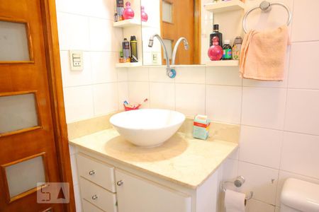 Casa à venda com 150m², 3 quartos e 1 vagaBanheiro