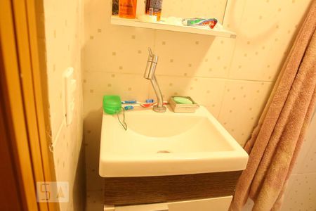 Casa à venda com 150m², 3 quartos e 1 vagaBanheiro 2