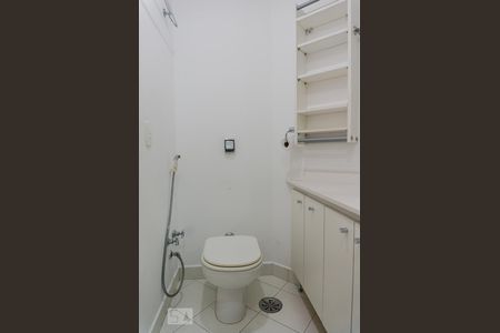 Apartamento à venda com 160m², 3 quartos e 2 vagas Apartamento à venda com 160m², 3 quartos e 2 vagasBanheiro da Suíte 3