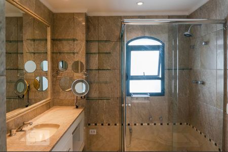 Apartamento à venda com 160m², 3 quartos e 2 vagas Apartamento à venda com 160m², 3 quartos e 2 vagasBanheiro da Suíte 1