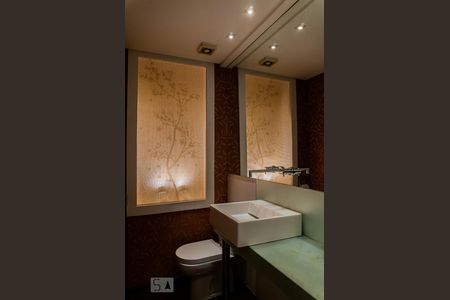 Lavabo de apartamento à venda com 3 quartos, 160m² em Pacaembu, São Paulo