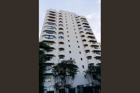 Apartamento à venda com 160m², 3 quartos e 2 vagas Apartamento à venda com 160m², 3 quartos e 2 vagasFachada
