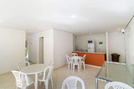Apartamento para alugar com 60m², 2 quartos e 1 vagaÁrea comum - Salão de festas
