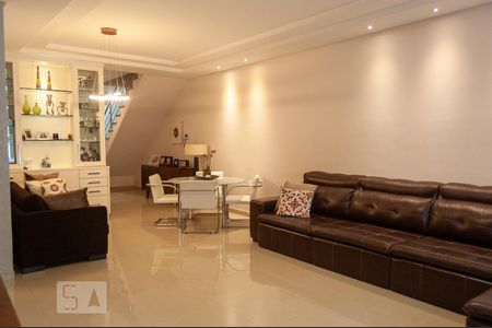 Sala de casa à venda com 6 quartos, 255m² em Vila Prudente, São Paulo
