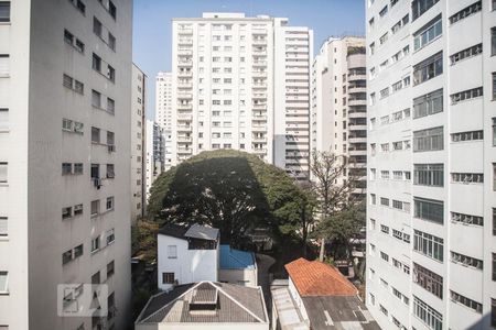 Vista da Sala  de apartamento à venda com 3 quartos, 150m² em Higienópolis, São Paulo