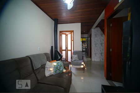Sala de casa à venda com 4 quartos, 120m² em Humaitá, Porto Alegre