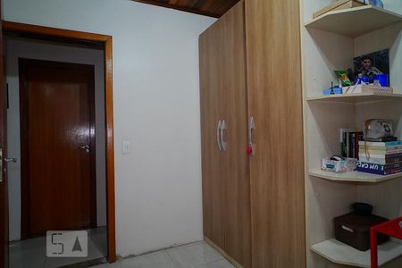 Quarto 2 de casa à venda com 4 quartos, 120m² em Humaitá, Porto Alegre