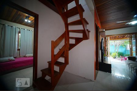 Sala de casa à venda com 4 quartos, 120m² em Humaitá, Porto Alegre