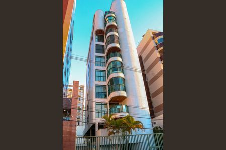Apartamento à venda com 270m², 3 quartos e 2 vagasFachada