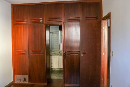 Apartamento à venda com 270m², 3 quartos e 2 vagasQuarto Suíte