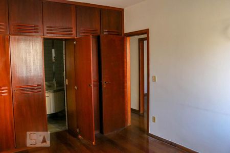 Apartamento à venda com 270m², 3 quartos e 2 vagasQuarto Suíte