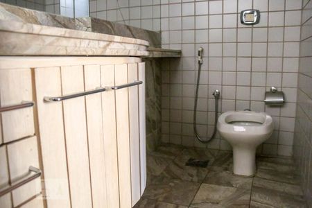 Apartamento à venda com 270m², 3 quartos e 2 vagasBanheiro da Suíte