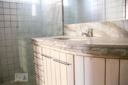 Apartamento à venda com 270m², 3 quartos e 2 vagasBanheiro da Suíte
