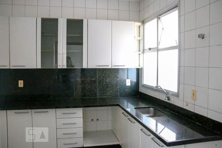 Apartamento à venda com 270m², 3 quartos e 2 vagasCozinha