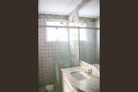 Apartamento à venda com 270m², 3 quartos e 2 vagasBanheiro da Suíte