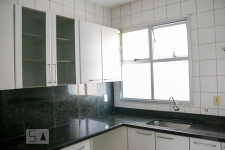 Apartamento à venda com 270m², 3 quartos e 2 vagasCozinha