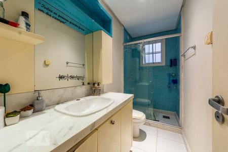 Casa à venda com 270m², 2 quartos e 4 vagasBanheiro