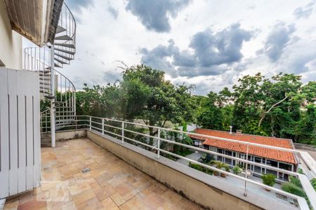 Casa à venda com 270m², 2 quartos e 4 vagasÁrea Externa