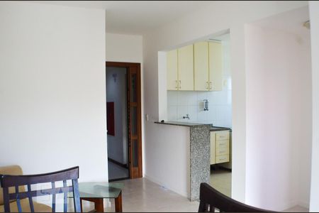 Detalhe Sala de apartamento para alugar com 1 quarto, 51m² em Pituba, Salvador