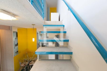 Escada de apartamento à venda com 3 quartos, 99m² em Colônia (zona Leste), São Paulo