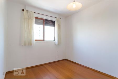 Quarto 1 de apartamento para alugar com 2 quartos, 61m² em Vila Alexandria, São Paulo