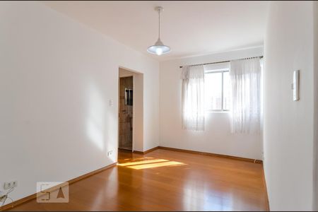 Sala de apartamento para alugar com 2 quartos, 61m² em Vila Alexandria, São Paulo