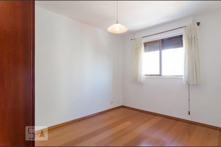 Quarto 1 de apartamento para alugar com 2 quartos, 61m² em Vila Alexandria, São Paulo