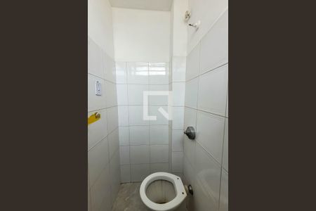 Apartamento à venda com 82m², 2 quartos e sem vaga Apartamento à venda com 82m², 2 quartos e sem vagaBanheiro de Serviço