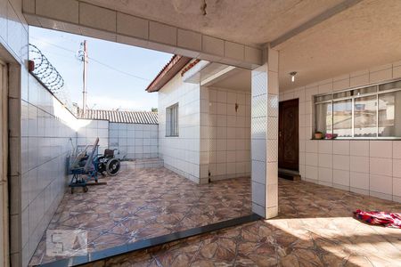 Casa à venda com 70m², 2 quartos e 2 vagasGaragem e quintal