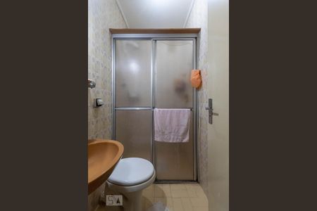 Banheiro de apartamento à venda com 1 quarto, 59m² em Partenon, Porto Alegre
