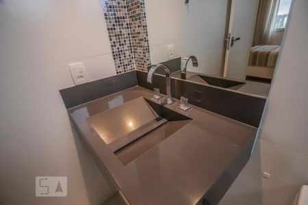 Apartamento para alugar com 71m², 3 quartos e 1 vaga Apartamento para alugar com 71m², 3 quartos e 1 vagaBanheiro da Suíte