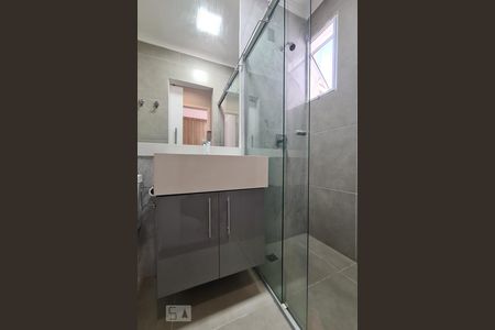 Casa de condomínio para alugar com 142m², 3 quartos e 2 vagasBanheiro