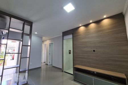 Sala de casa de condomínio para alugar com 3 quartos, 142m² em Wanel Ville, Sorocaba