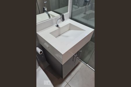 Casa de condomínio para alugar com 142m², 3 quartos e 2 vagasDetalhe Banheiro