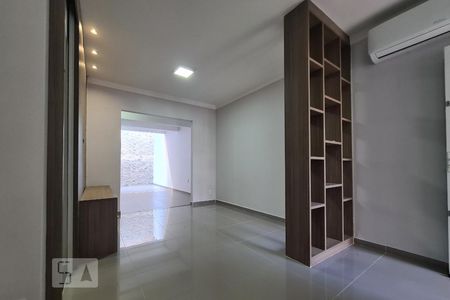 Sala de casa de condomínio para alugar com 3 quartos, 142m² em Wanel Ville, Sorocaba