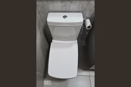 Casa de condomínio para alugar com 142m², 3 quartos e 2 vagasDetalhe Banheiro