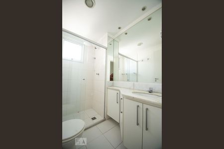 banheiro de apartamento à venda com 2 quartos, 53m² em Jardim Aurélia, Campinas