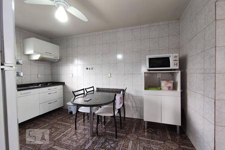 Casa à venda com 495m², 3 quartos e 3 vagasCozinha