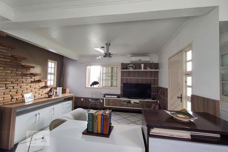 Sala de Estar de casa à venda com 3 quartos, 495m² em Harmonia, Canoas