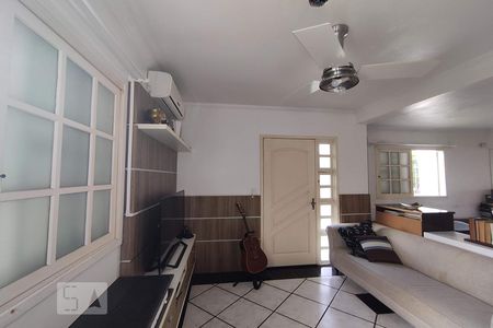 Sala de Estar de casa à venda com 3 quartos, 495m² em Harmonia, Canoas