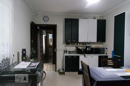 Casa à venda com 150m², 4 quartos e 2 vagasCozinha