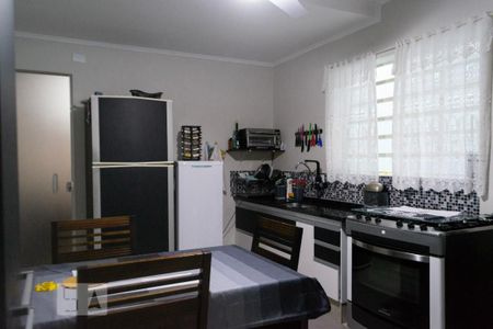 Casa à venda com 150m², 4 quartos e 2 vagasCozinha