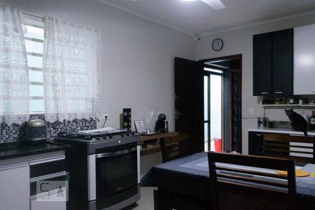 Casa à venda com 150m², 4 quartos e 2 vagasCozinha