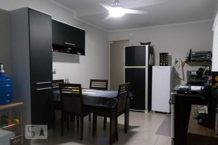 Casa à venda com 150m², 4 quartos e 2 vagasCozinha