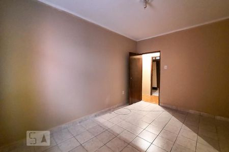 Casa à venda com 200m², 3 quartos e 2 vagas Casa à venda com 200m², 3 quartos e 2 vagasQuarto 2