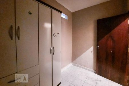 Casa à venda com 200m², 3 quartos e 2 vagas Casa à venda com 200m², 3 quartos e 2 vagasQuarto 3