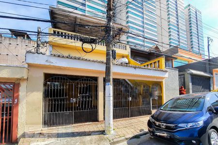 Casa à venda com 200m², 3 quartos e 2 vagas Casa à venda com 200m², 3 quartos e 2 vagasFachada da Casa