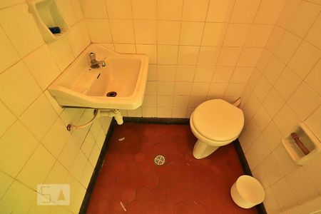 Casa à venda com 126m², 5 quartos e 1 vagaBanheiro de Serviço